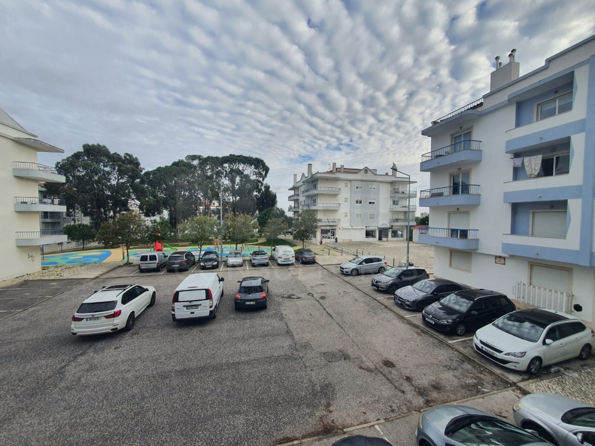 Apartamento T1 em Construção - Mem Martins - Algueirão - Sintra.